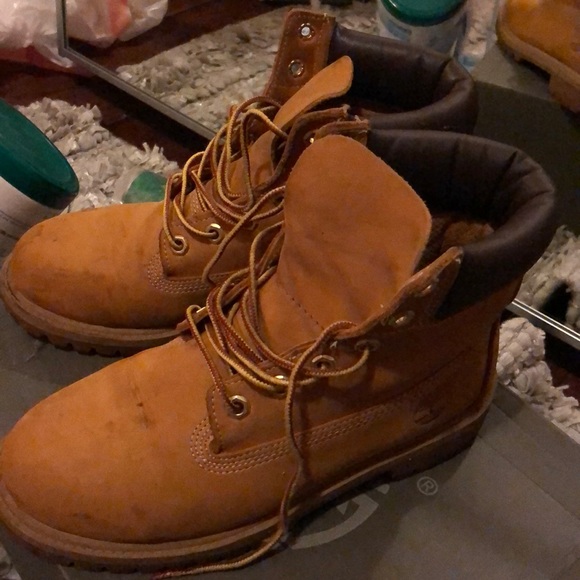 Used Wheat Tan/Brown Timberland Boots 5.5M (kids) - Picture 3 of 5